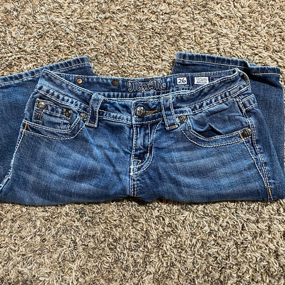 Miss Me Jean Shorts - Picture 7 of 11
